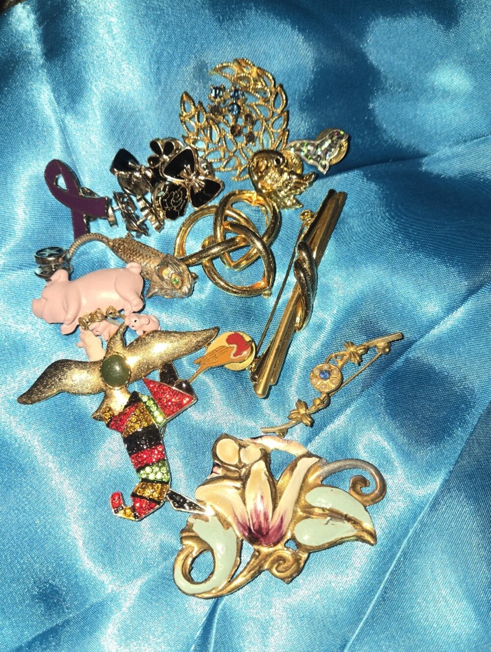 Assortment of Brooches And Pins